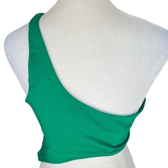 Naked Wardrobe - NWT Green Smooth
Side Asymmetrical Crop Top
 Sz M - Picture 4 of 6